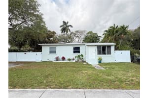 204 Sw 7th Ave, Hallandale Beach