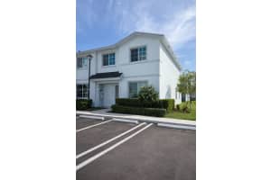 1081 Nw 5th St, Florida City