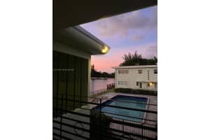 8600 Byron Ave 8600-9, Miami Beach