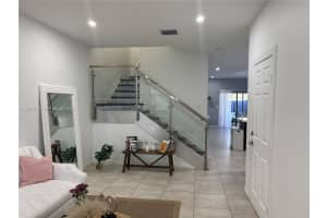 10233 Nw 89th Ter ., Doral