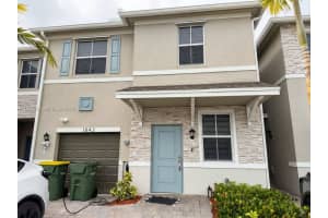 1842 Se 7th Ter, Homestead