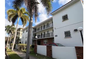 318 Majorca Ave 204, Coral Gables