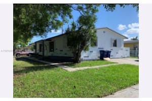 401 Sw 8th St A, Hallandale Beach