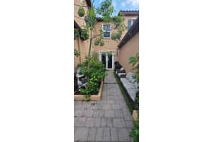 17135 Sw 96 St, Miami 17135 Sw 96 St, Miami