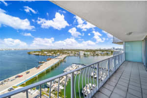 7601 E Treasure Dr 1917, North Bay Village