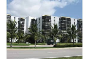 20500 W Country Club Dr 314, Aventura 20500 W Country Club Dr 314, Aventura