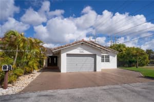 1457 Sw 136th Pl, Miami