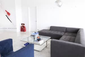 20281 E Country Club Dr 611, Aventura