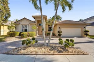 2458 Greenbrier Court, Weston