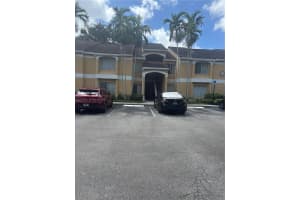 2300 Nw 33rd St 909, Oakland Park