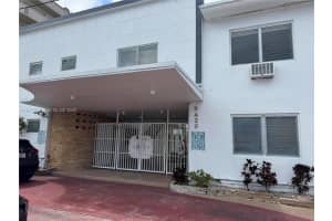 8420 Byron Ave 5, Miami Beach