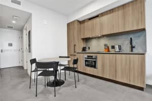 121 Ne 5th St 2411, Miami