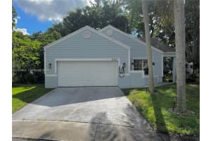 8320 Sw 12th Street, Pembroke Pines