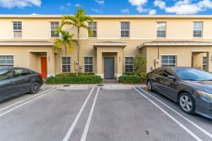 533 Ne 5 Pl, Homestead