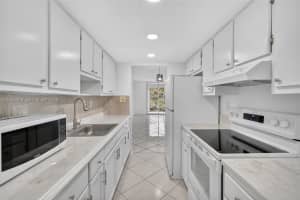 3141 Nw 47th Ter 335, Lauderdale Lakes