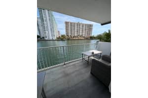 4000 Ne 170th St 206, North Miami Beach