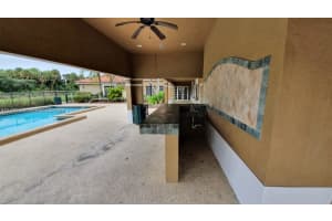 1251 N Benoist Farms Rd 304, West Palm Beach