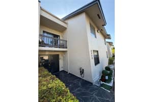 8408 Nw 8th St 8408, Miami