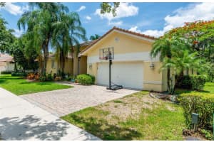 3967 Nighthawk Dr, Weston