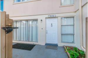 846 Nw 81st Ter 6, Plantation