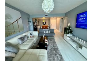 2711 Ocean Club Blvd 202, Dania Beach