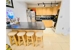 5767 Washington St F2, Hollywood