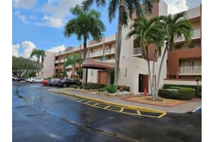 7730 Granville Dr 202, Tamarac