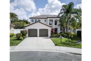 1008 Highland Meadows Dr, Weston