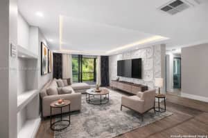 3730 Inverrary Dr 2h, Lauderhill