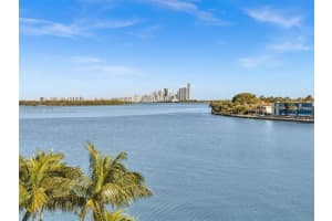 10201 E Bay Harbor Dr 401, Bay Harbor Islands