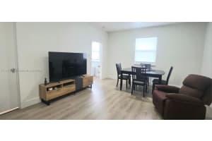 2546 Sw 8th St 200, Miami