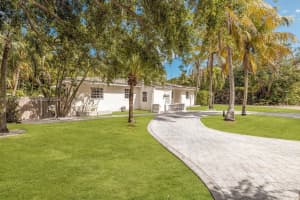 11801 Ne 11th Ave, Biscayne Park