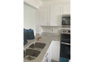 20725 Ne 8th Ct 203-11, Miami