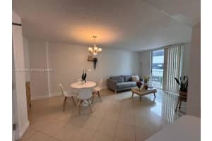 104 Sw 9th St 1403, Miami