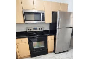 902 Ne 209 St 203-40, Miami