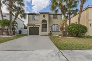 324 Nw 153rd Ln, Pembroke Pines