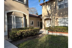 16205 Emerald Cove Rd 16205, Weston