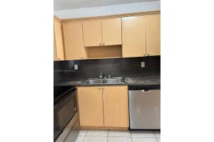 940 Ne 170th St 120, North Miami Beach