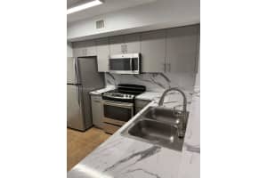 677 Sw 111th Ave 202, Pembroke Pines