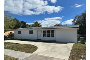 1500 Ne 137th St, North Miami