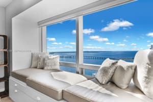 1435 Brickell Ave 3401, Miami