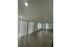 3868 Ne 169th St 104, North Miami Beach