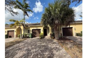 3227 Ne 11th Dr 3227, Homestead