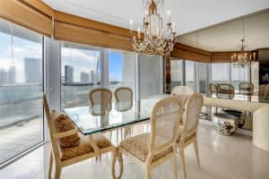 19707 Turnberry Way 22h, Aventura
