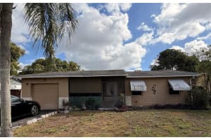 304 Sw 77th Ave, North Lauderdale