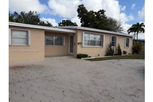 10945 Sw 41st St, Miami