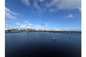 17111 Biscayne Blvd 1211, North Miami Beach