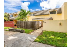 8329 Sw 137th Ave 8329, Miami