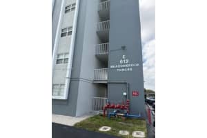 619 Ne 14th Ave 303, Hallandale Beach