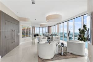 2020 N Bayshore Dr Ph 4702, Miami